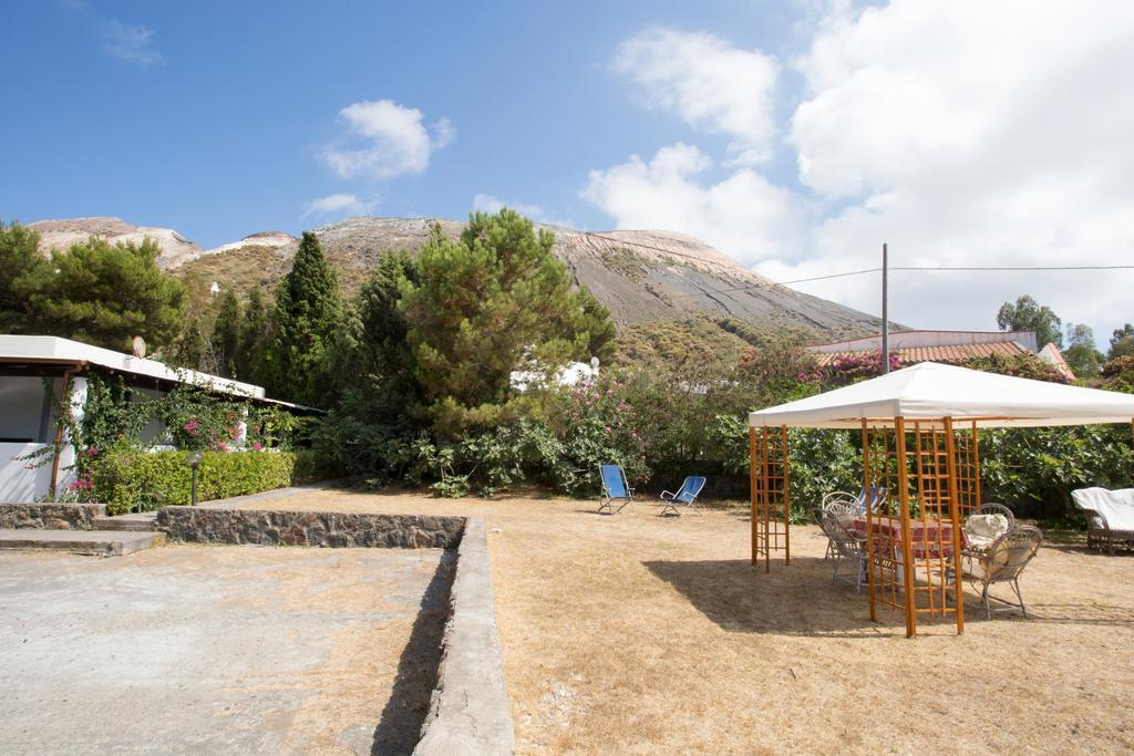 Titina Village Porto Vulcano  Exteriör bild